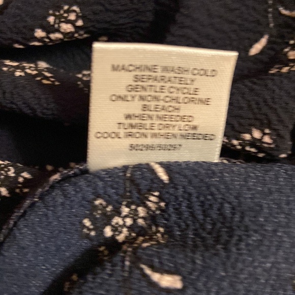 Women’s blouse by 41 Hawthorne. - Picture 6 of 10